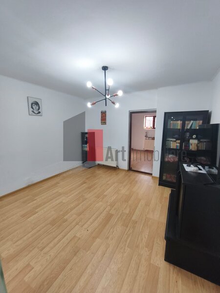 Giulesti, casa 4 camere.