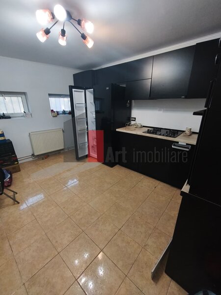 Giulesti, casa 4 camere.